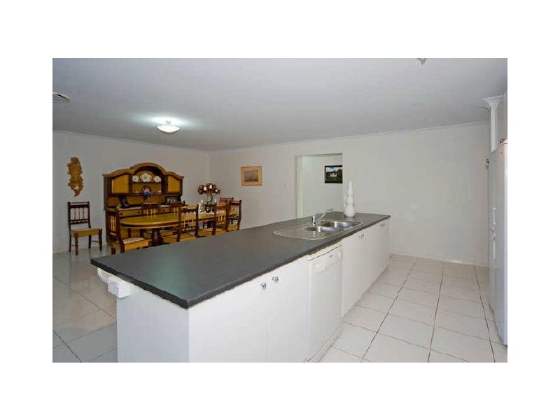 29 Cabernet Cr, Pine Mountain QLD 4306