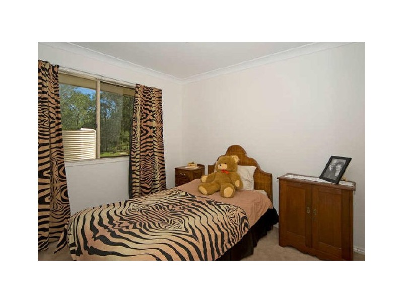 29 Cabernet Cr, Pine Mountain QLD 4306