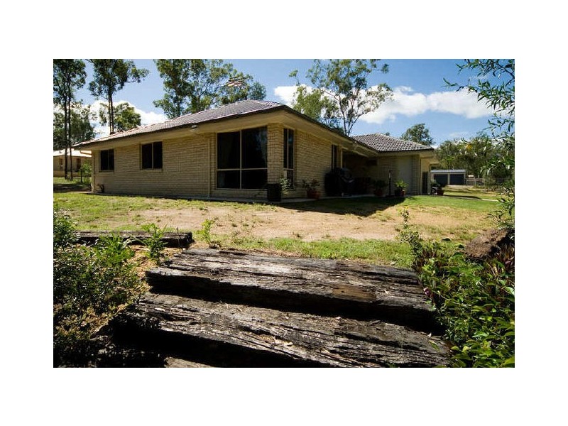 29 Cabernet Cr, Pine Mountain QLD 4306