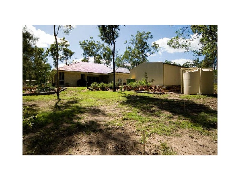 29 Cabernet Cr, Pine Mountain QLD 4306