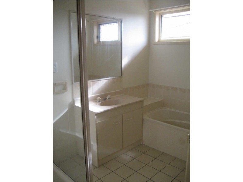 35 Helen Street, North Booval QLD 4304