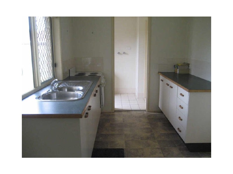 35 Helen Street, North Booval QLD 4304