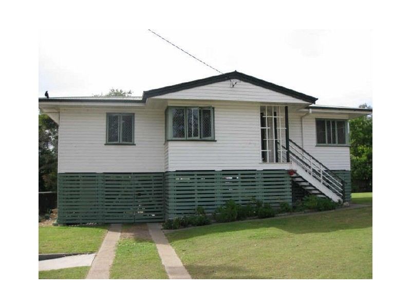 35 Flinders Drive, Leichhardt QLD 4305