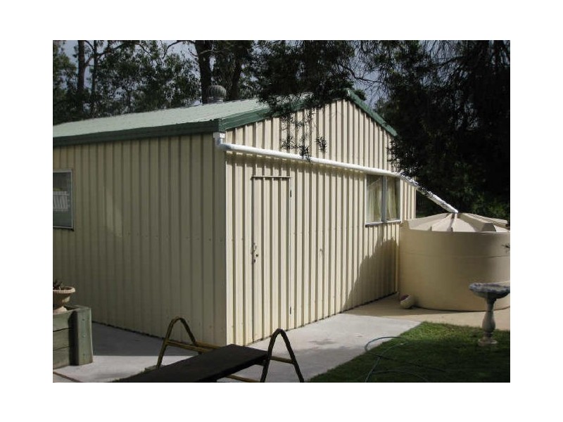 35 Flinders Drive, Leichhardt QLD 4305