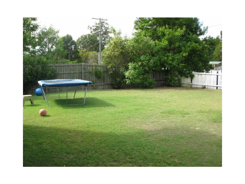 35 Flinders Drive, Leichhardt QLD 4305