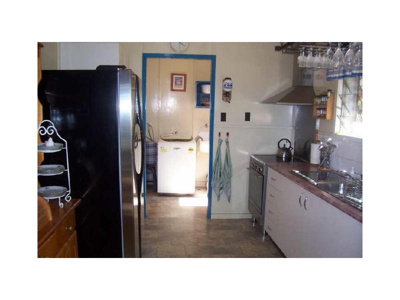 20 Lawson Street, Leichhardt QLD 4305