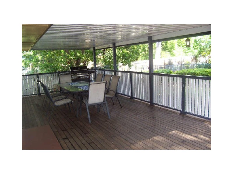 20 Lawson Street, Leichhardt QLD 4305