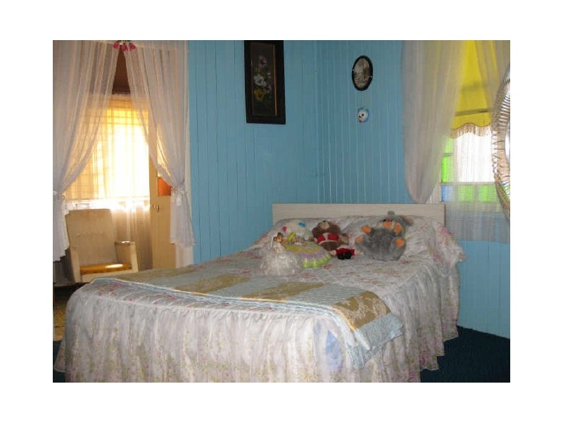 26 Smith Street, North Ipswich QLD 4305