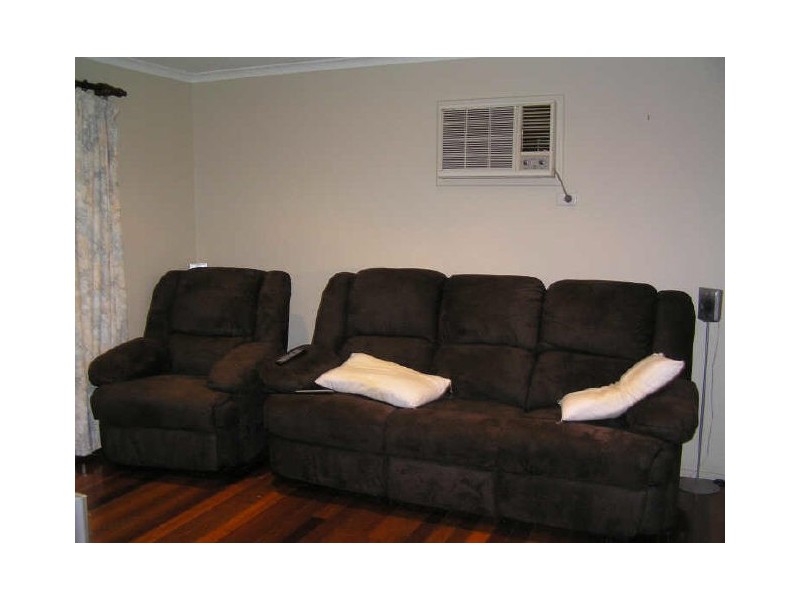 8 Blackwood Avenue, North Ipswich QLD 4305