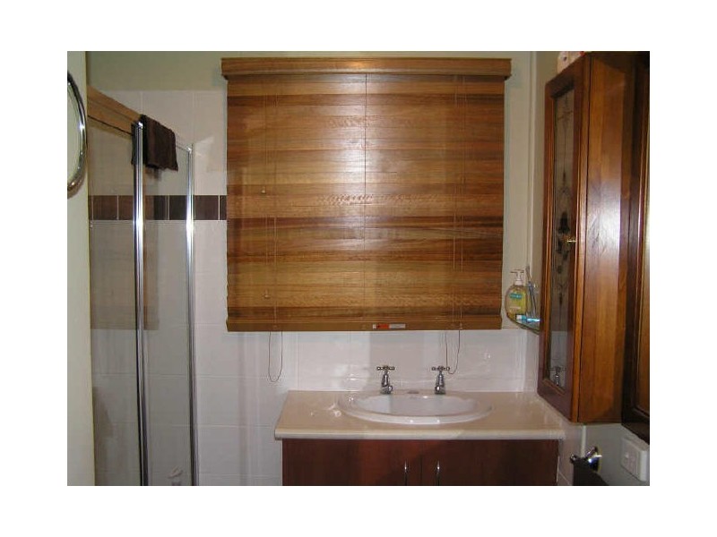 8 Blackwood Avenue, North Ipswich QLD 4305