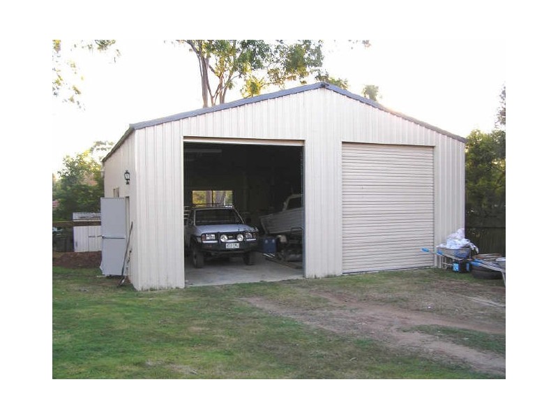 8 Blackwood Avenue, North Ipswich QLD 4305