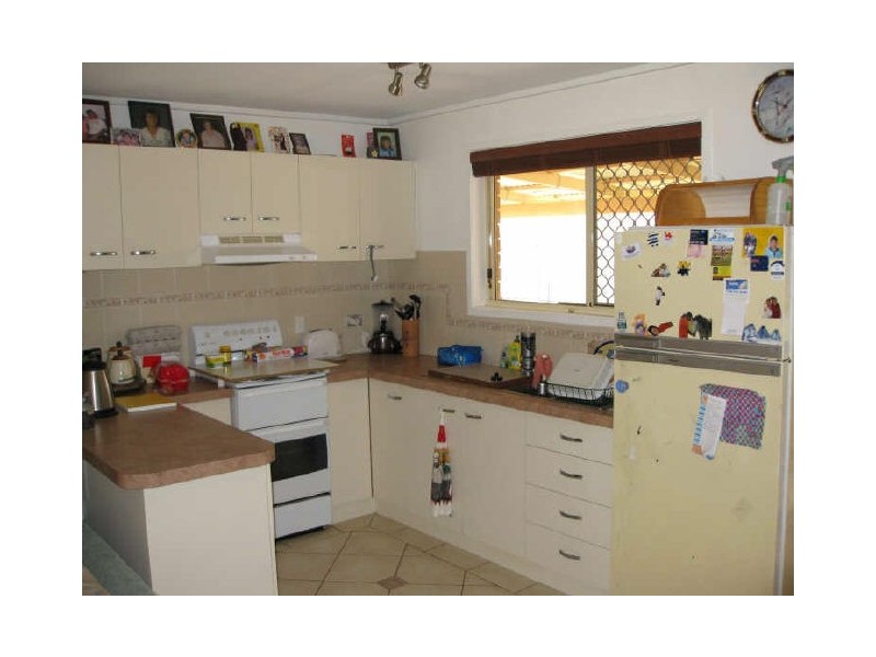 35 Melrose Drive, Flinders View QLD 4305