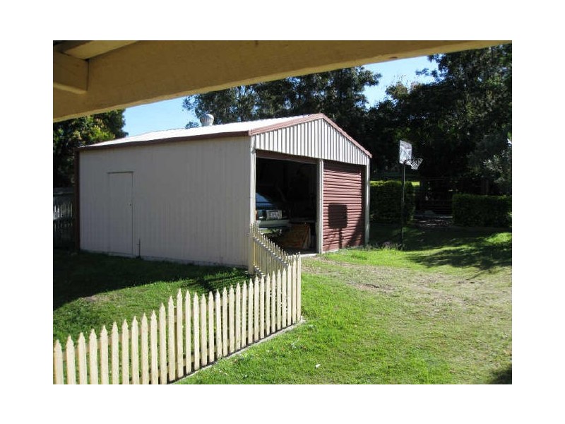 35 Melrose Drive, Flinders View QLD 4305