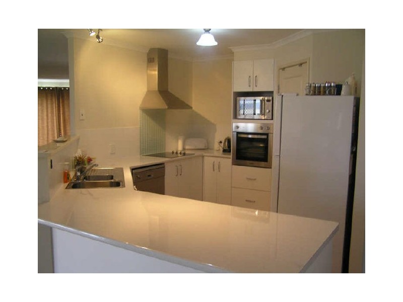 30 Ivory Close, Peak Crossing QLD 4306