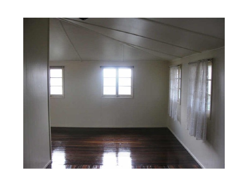 64 Pine Mountain Road, North Ipswich QLD 4305