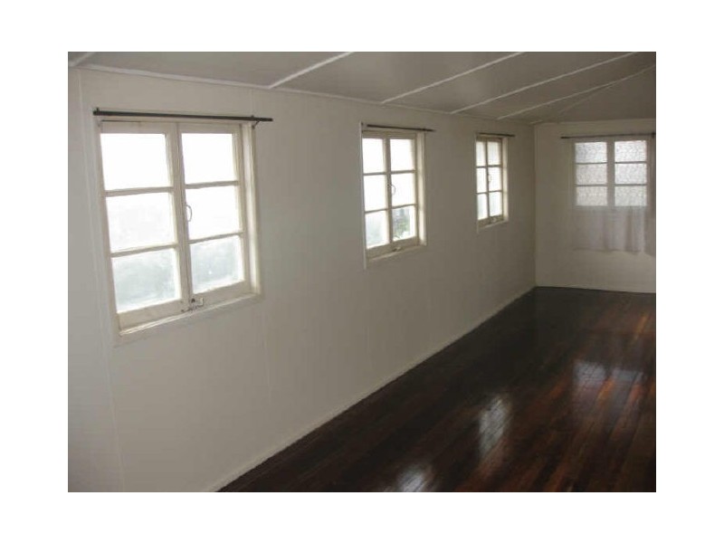 64 Pine Mountain Road, North Ipswich QLD 4305