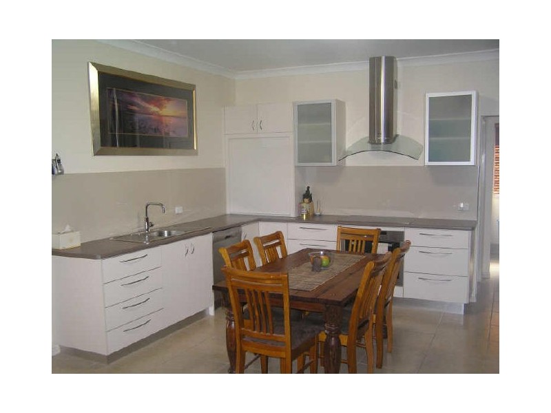 9 Phillips Street, Ebbw Vale QLD 4304