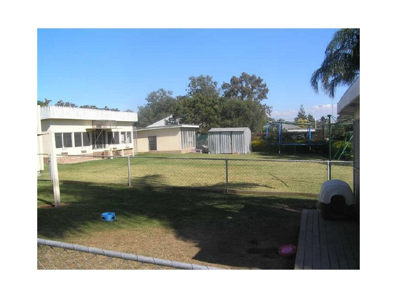 9 Phillips Street, Ebbw Vale QLD 4304