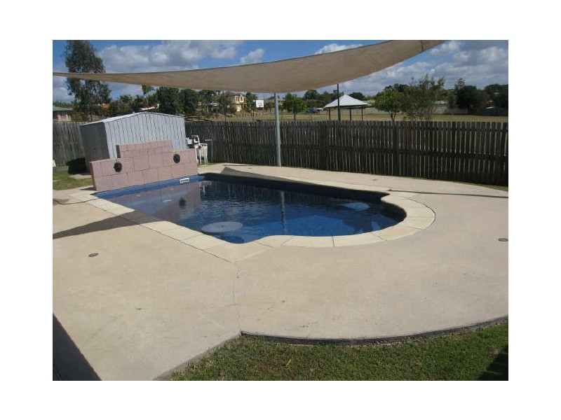 351 South Station Road, Raceview QLD 4305