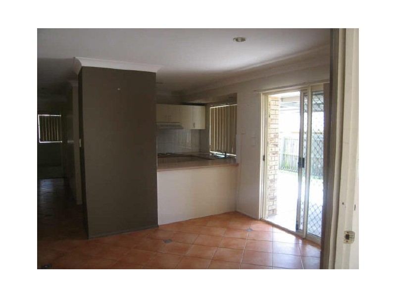351 South Station Road, Raceview QLD 4305