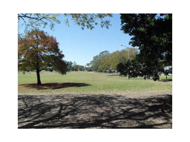 96 Glebe Road, Newtown QLD 4305