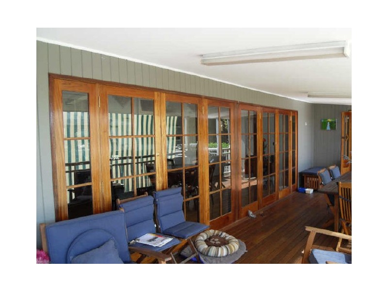 96 Glebe Road, Newtown QLD 4305