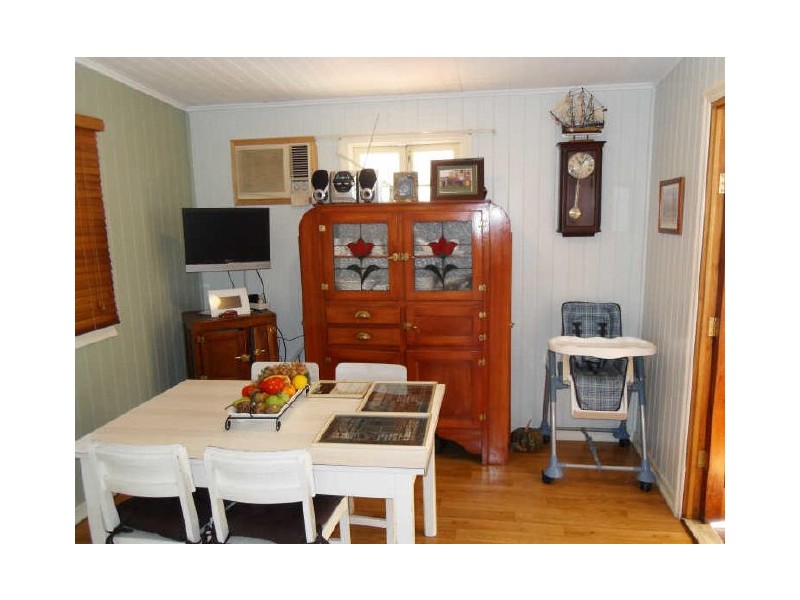 96 Glebe Road, Newtown QLD 4305