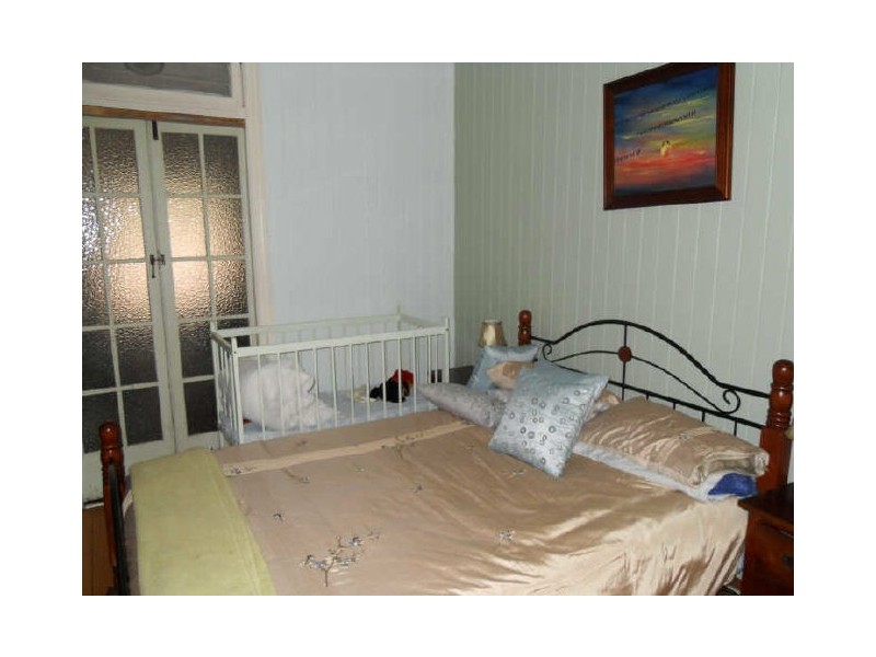 96 Glebe Road, Newtown QLD 4305