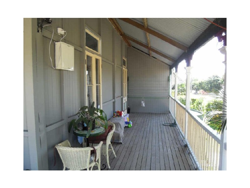 96 Glebe Road, Newtown QLD 4305