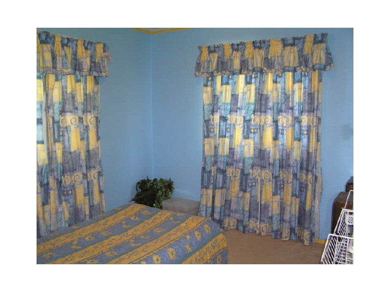 103 Robertson Road, Raceview QLD 4305