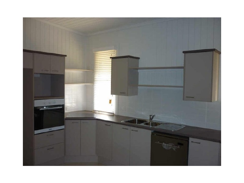 24 Pommer Street, Brassall QLD 4305