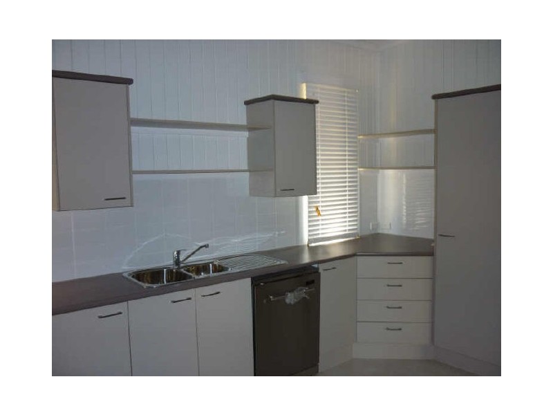 24 Pommer Street, Brassall QLD 4305