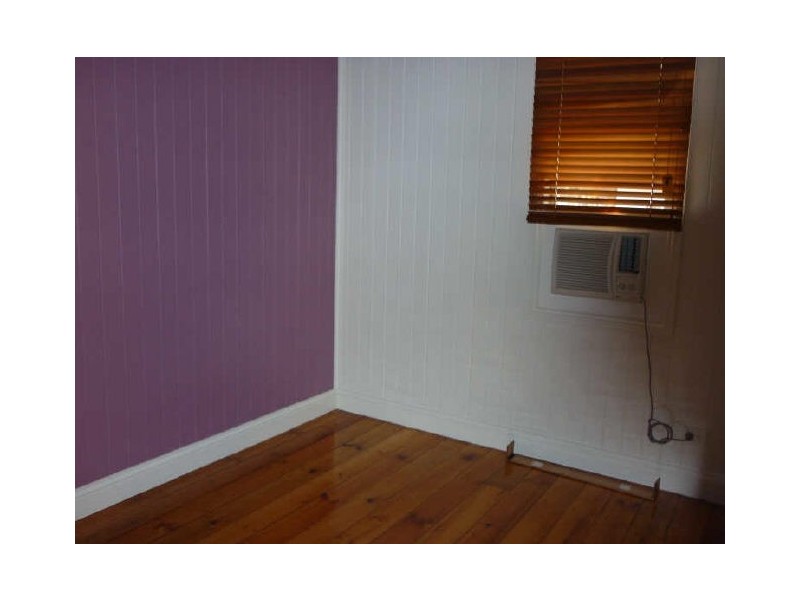 24 Pommer Street, Brassall QLD 4305