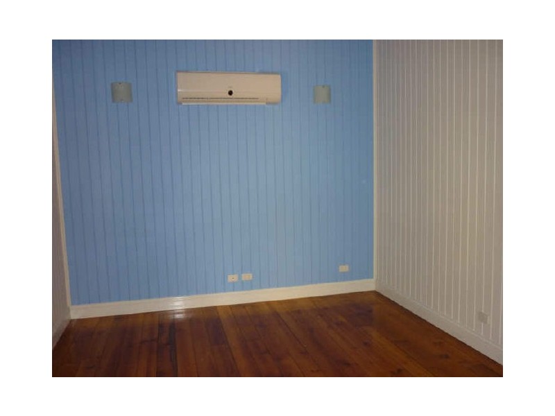 24 Pommer Street, Brassall QLD 4305