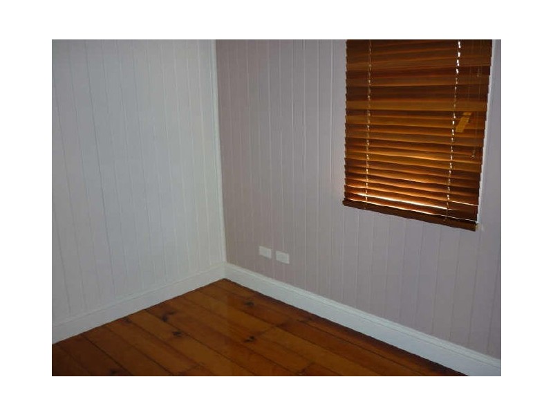 24 Pommer Street, Brassall QLD 4305