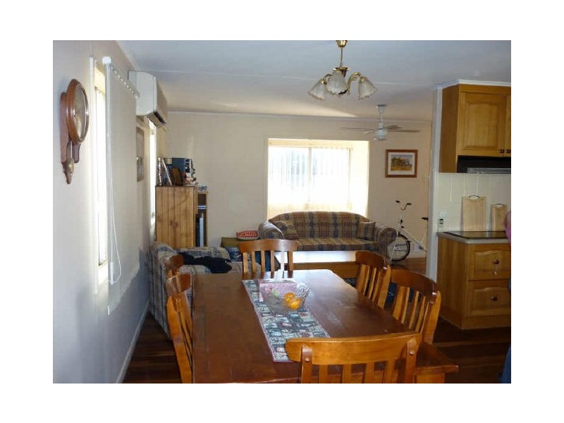 296 South Station Road, Raceview QLD 4305