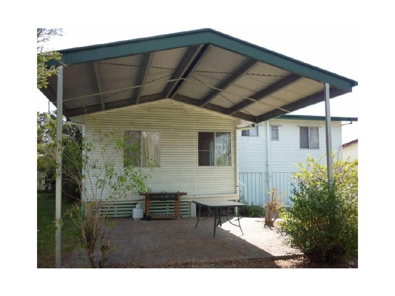 296 South Station Road, Raceview QLD 4305