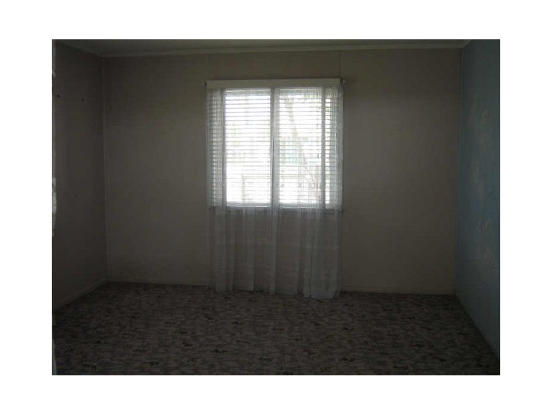 31 Thompson Street, Silkstone QLD 4304