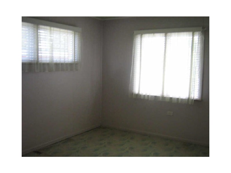 31 Thompson Street, Silkstone QLD 4304