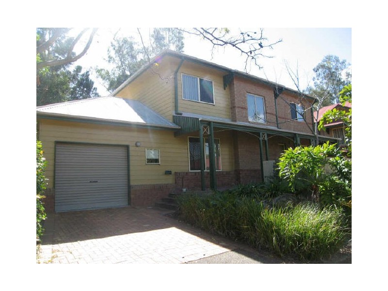 Unit 4/13/ John Staines Crescent, North Ipswich QLD 4305