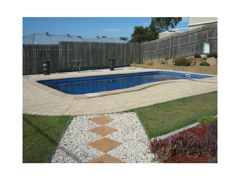 27 Chestnut Drive, Flinders View QLD 4305