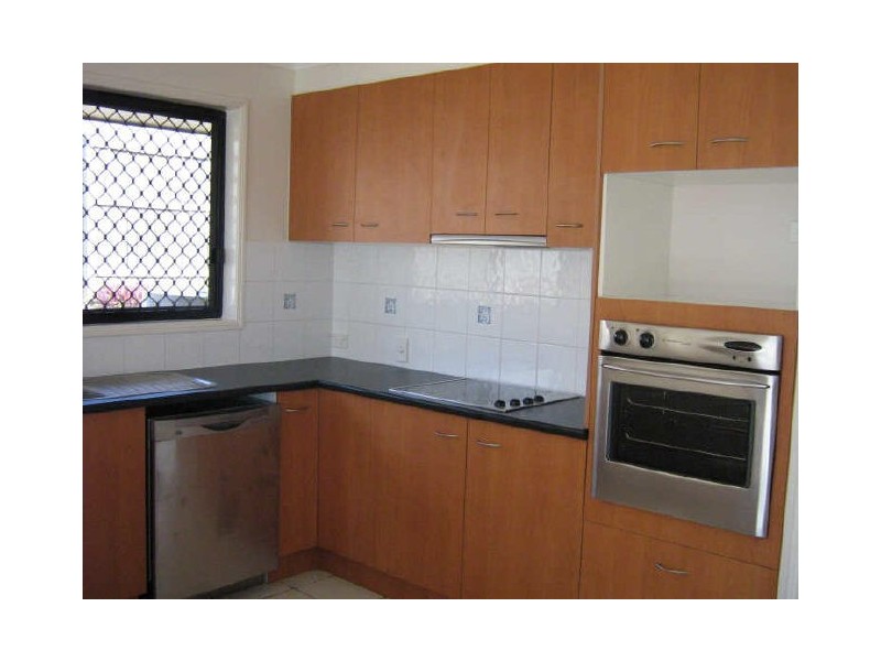 27 Chestnut Drive, Flinders View QLD 4305