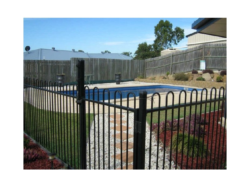 27 Chestnut Drive, Flinders View QLD 4305