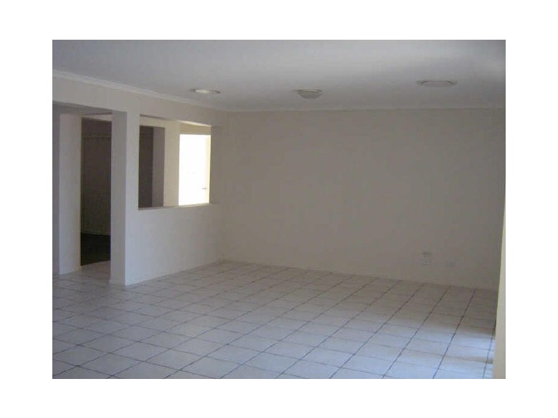 27 Chestnut Drive, Flinders View QLD 4305