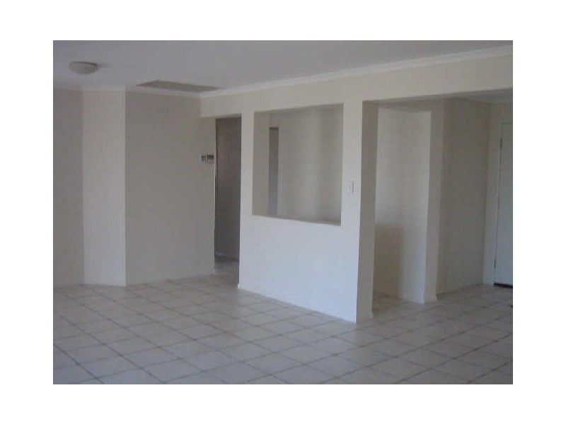27 Chestnut Drive, Flinders View QLD 4305