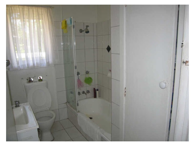 10 Roberts Street, North Ipswich QLD 4305