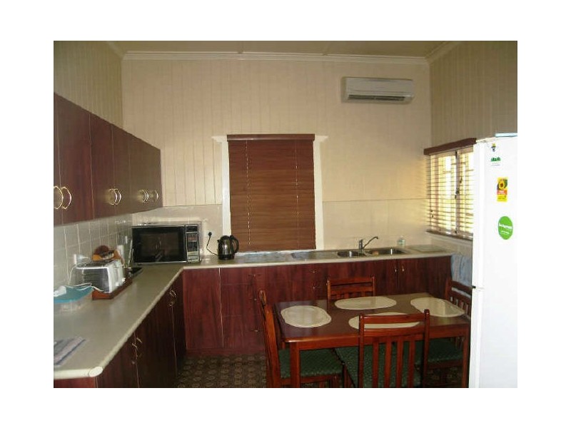7 King Street, Newtown QLD 4305