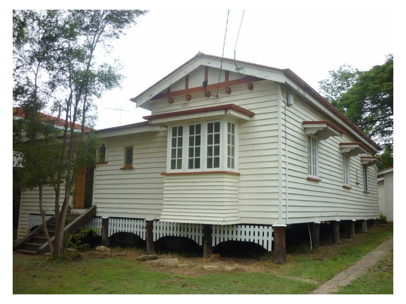 75 Glebe Road, Silkstone QLD 4304