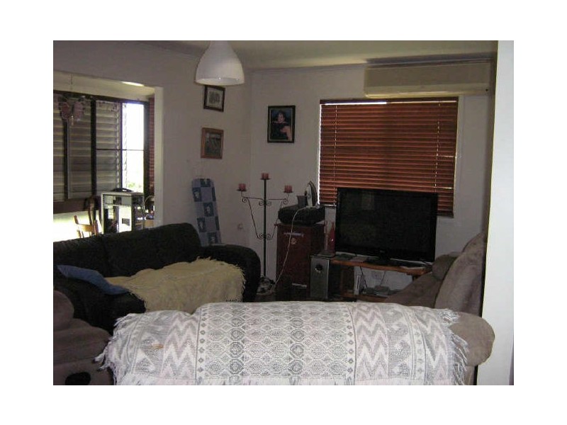 27 Child Street, Riverview QLD 4303