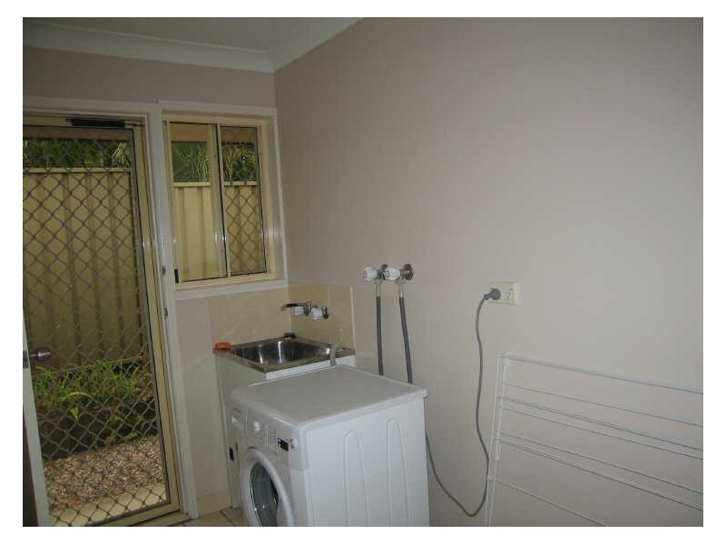 2/43 Walkers Lane, Booval QLD 4304